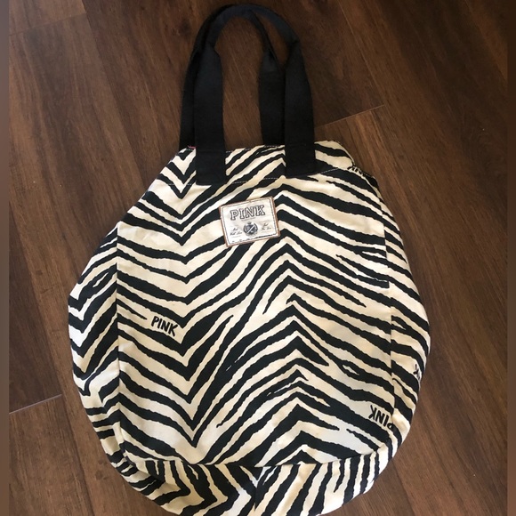 Victoria Secret Pink tote bag with magnetic snaps - Picture 1 of 4